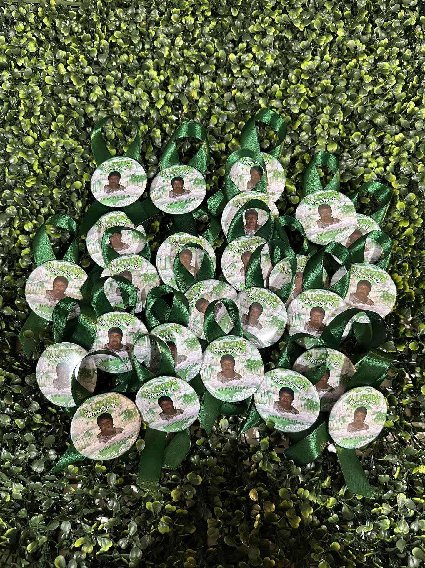 Memorial Button & Ribbon