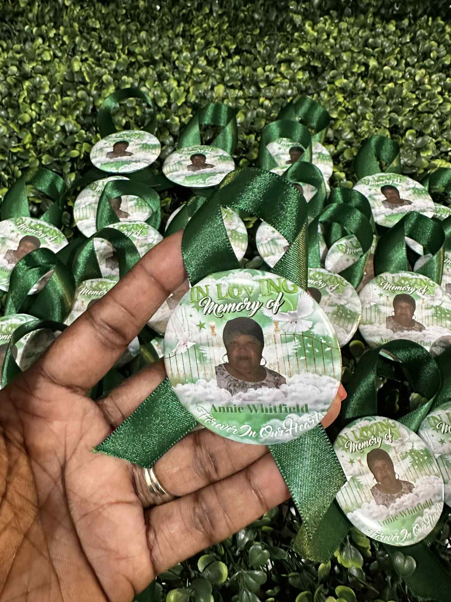 Memorial Button & Ribbon